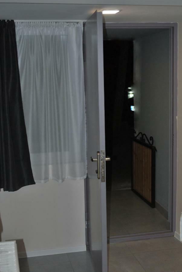 Nikas Apartment ティビリシ エクステリア 写真